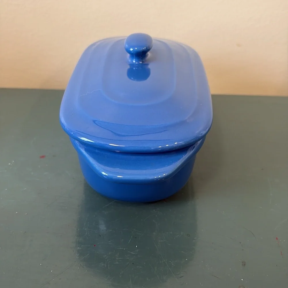 Davis & Waddell Blue Ceramic Covered Cheese Baker